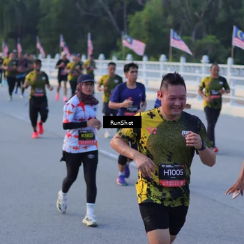 Runner Photo 7108881