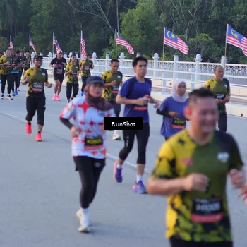 Runner Photo 7108882