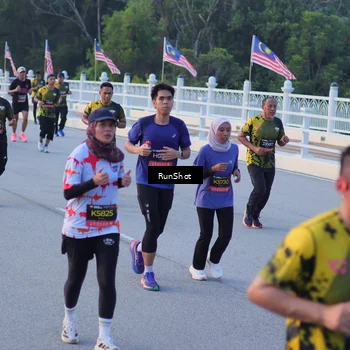 Runner Photo 7108890