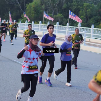 Runner Photo 7108893