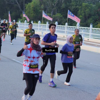 Runner Photo 7108896