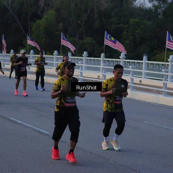 Runner Photo 7108898