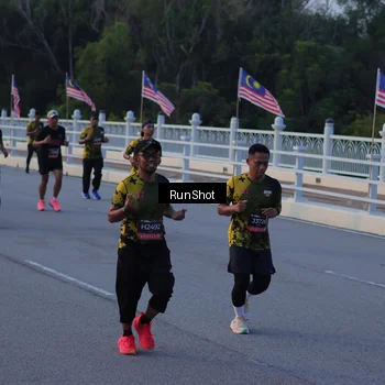 Runner Photo 7108899