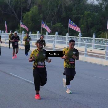 Runner Photo 7108901