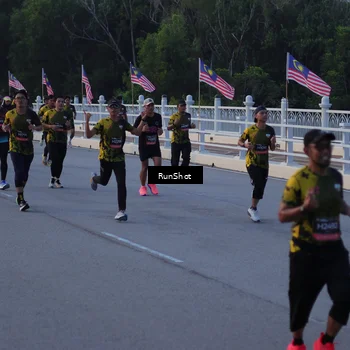Runner Photo 7108905