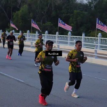 Runner Photo 7108909