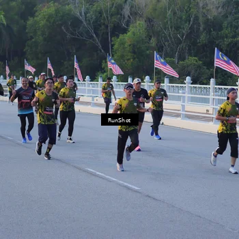Runner Photo 7108913