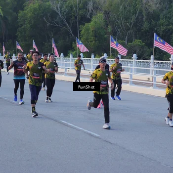 Runner Photo 7108918