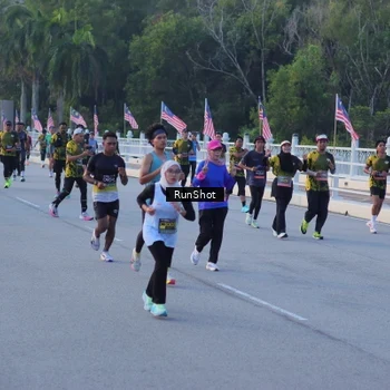 Runner Photo 7108964