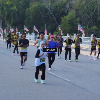 Runner Photo 7108972