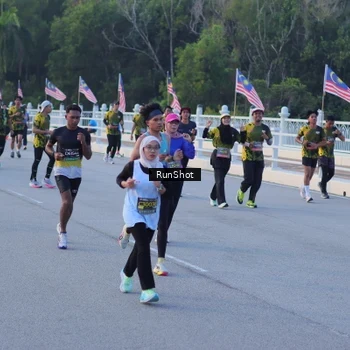 Runner Photo 7108980