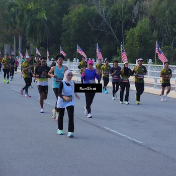 Runner Photo 7109014
