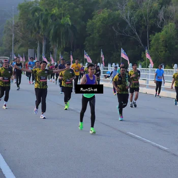 Runner Photo 7109015