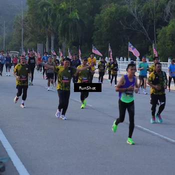 Runner Photo 7109017