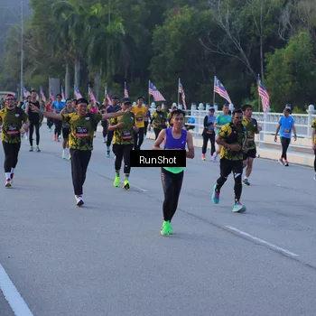 Runner Photo 7109021