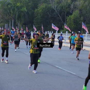 Runner Photo 7109028