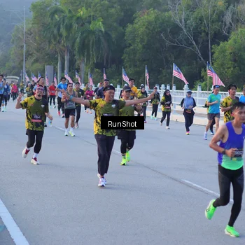 Runner Photo 7109031