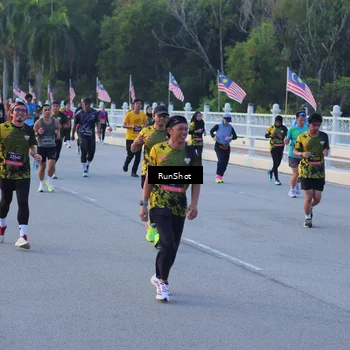 Runner Photo 7109041