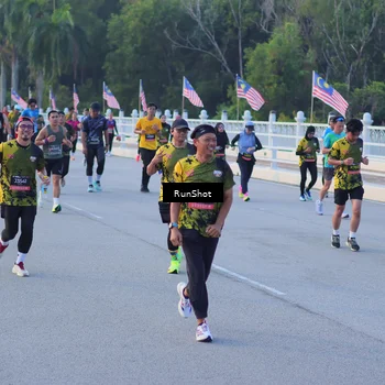 Runner Photo 7109042