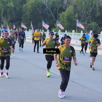 Runner Photo 7109043