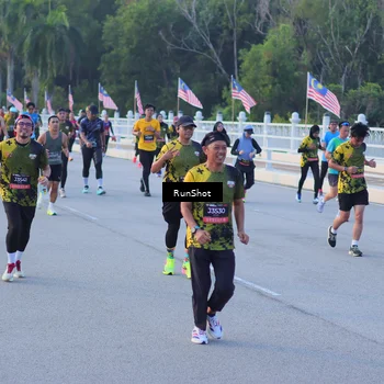 Runner Photo 7109045