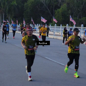 Runner Photo 7109061