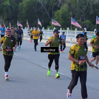 Runner Photo 7109062