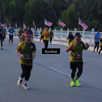 Runner Photo 7109064