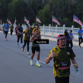 Runner Photo 7109071