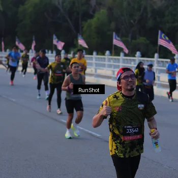 Runner Photo 7109073