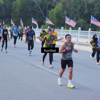 Runner Photo 7109076