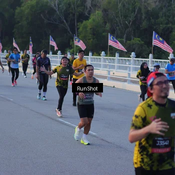 Runner Photo 7109079