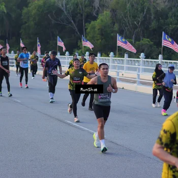 Runner Photo 7109081