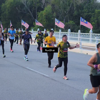 Runner Photo 7109091
