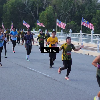 Runner Photo 7109092