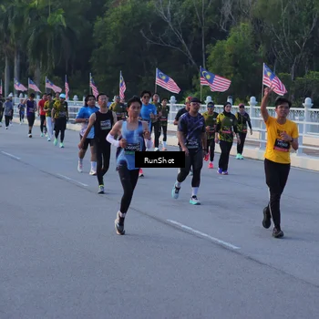 Runner Photo 7109095