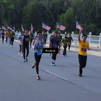 Runner Photo 7109096