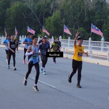 Runner Photo 7109101