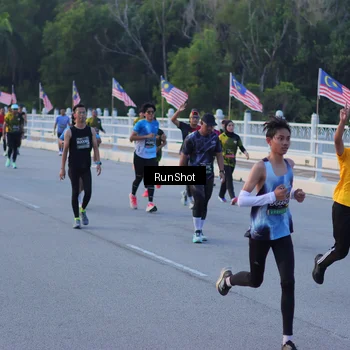 Runner Photo 7109107