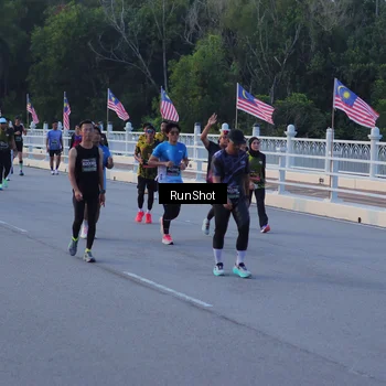 Runner Photo 7109109
