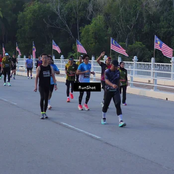 Runner Photo 7109113