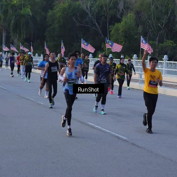 Runner Photo 7109115
