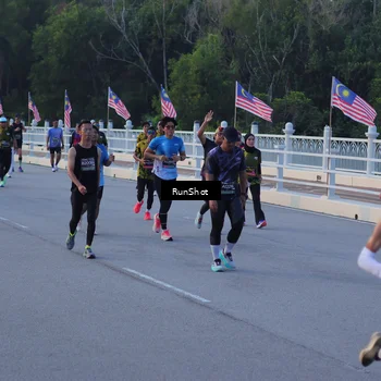 Runner Photo 7109116