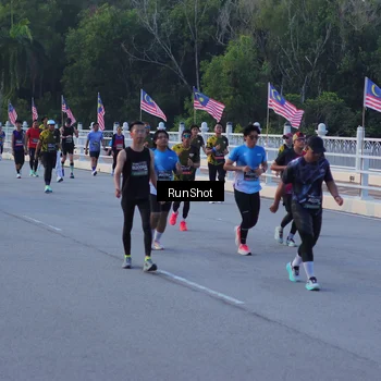 Runner Photo 7109120
