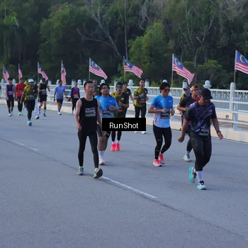 Runner Photo 7109123