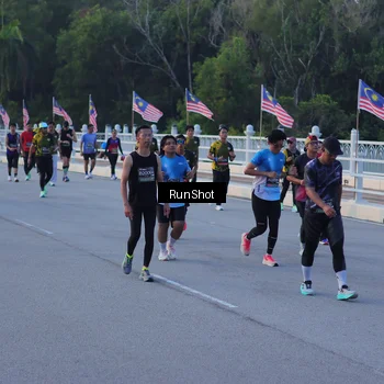 Runner Photo 7109126