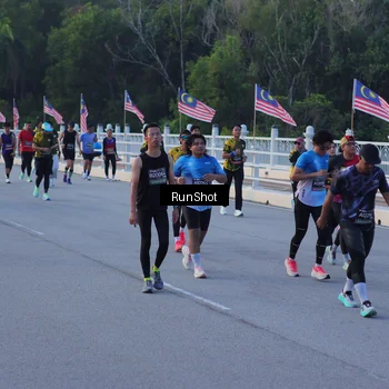 Runner Photo 7109133