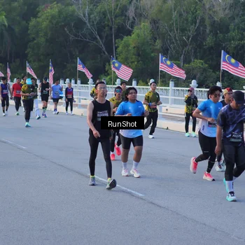 Runner Photo 7109137
