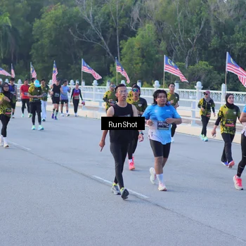 Runner Photo 7109141