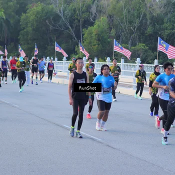 Runner Photo 7109142